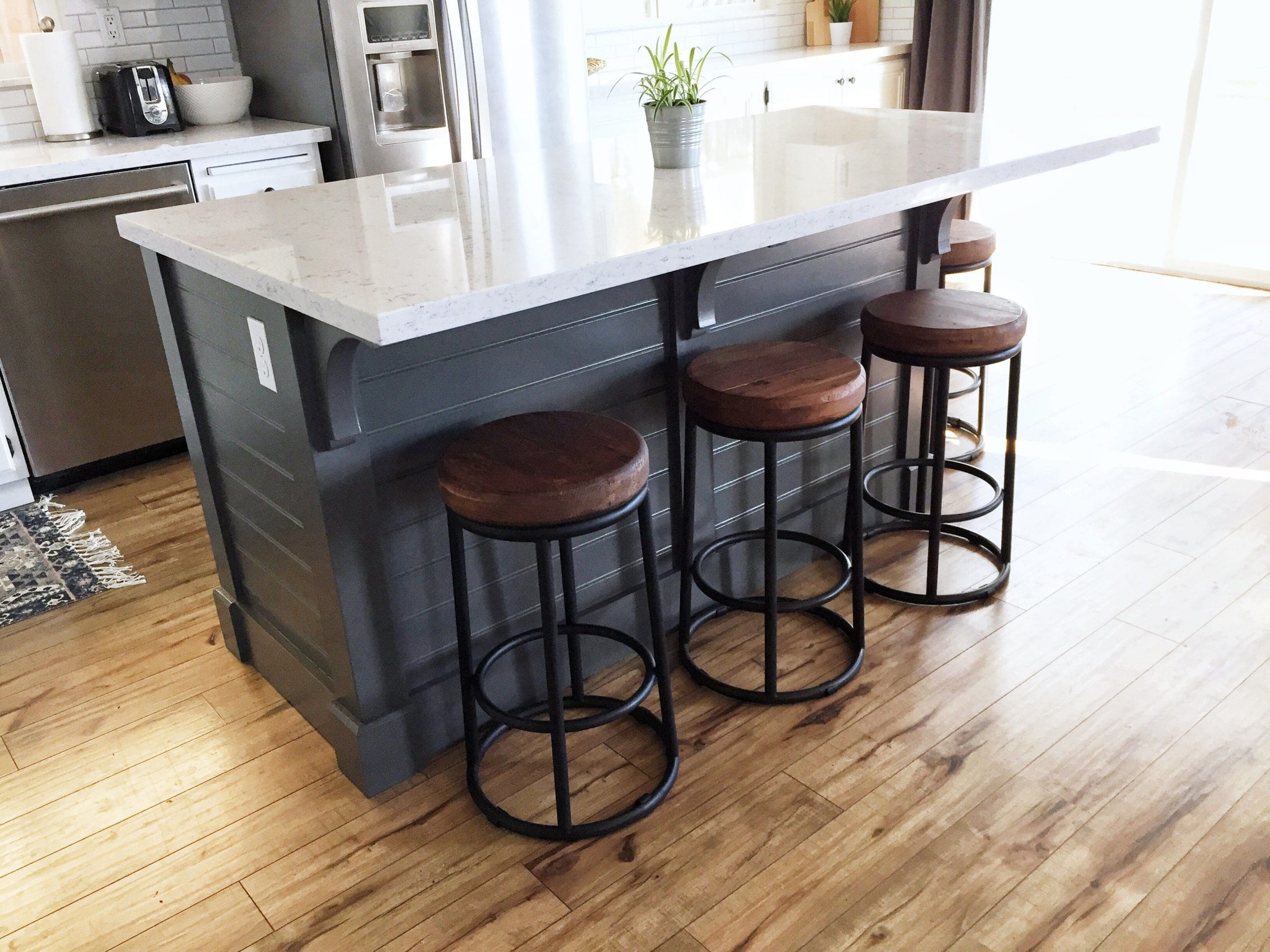 How to choose The Best Kitchen Island Designs in 2020 How to choose The Best Kitchen Island Designs in 2020 Elvilacabinetry - 5
